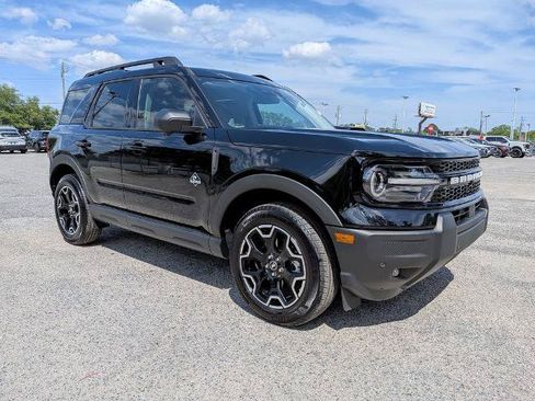 Certified 2025 Ford Bronco Sport Outer Banks w/ Outer Banks Tech Package+ AWD/4WD image 2