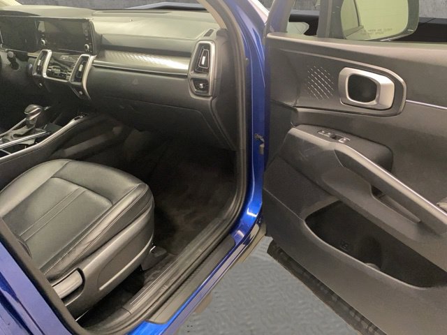 Used 2023 Kia Sorento S w/ Panoramic Sunroof Package FWD image 20