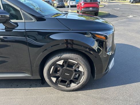 New 2026 Kia Carnival EX image 13