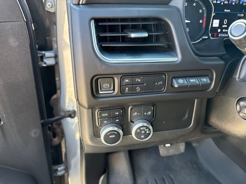 Used 2021 GMC Yukon AT4 w/ Rear Media and Nav Package AWD/4WD image 18