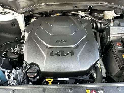 Certified 2024 Kia Telluride S FWD image 12