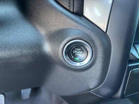 Used 2021 Chevrolet Silverado 1500 LT image 23