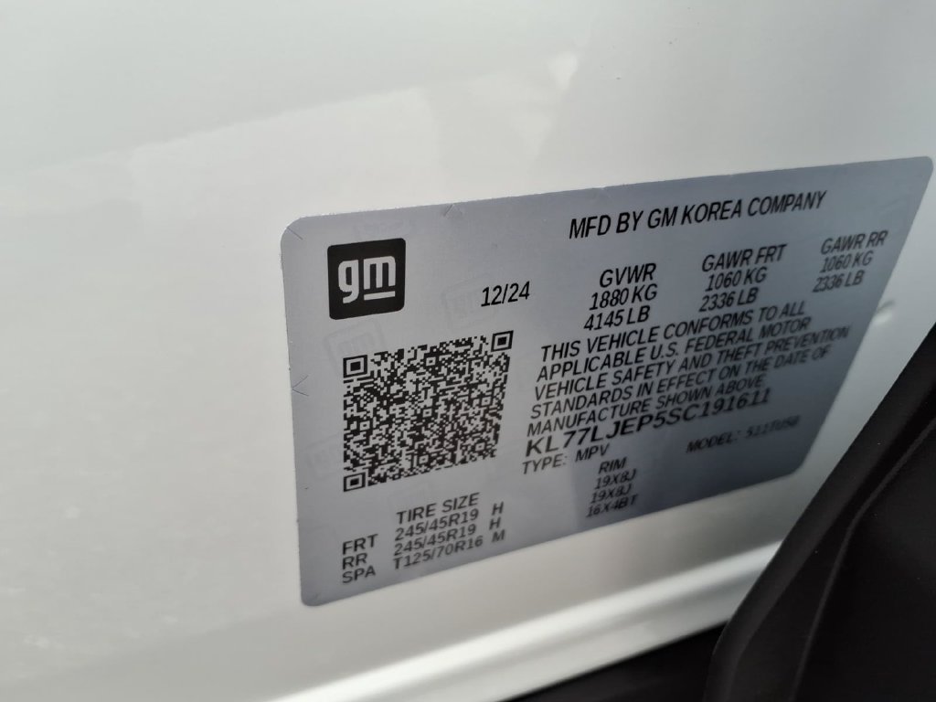 Used 2025 Chevrolet Trax RS w/ Driver Confidence Package FWD image 31