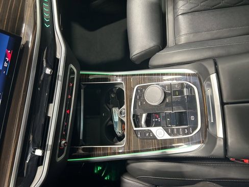 Used 2025 BMW X5 xDrive50e image 17