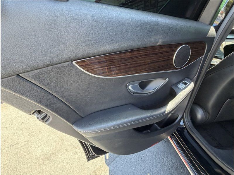 Used 2019 Mercedes-Benz C 300 Sedan image 17