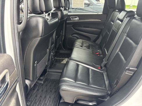 Used 2018 Jeep Grand Cherokee Limited w/ Trailer Tow Group IV AWD/4WD image 10