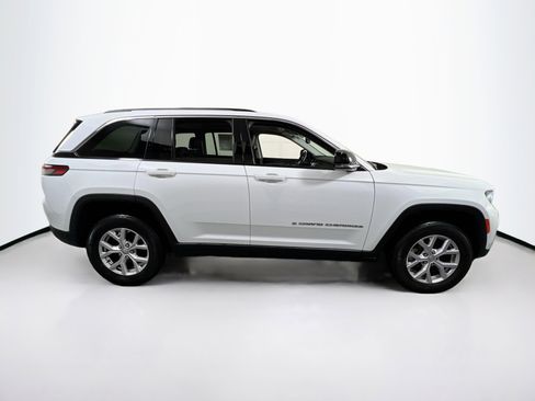 Used 2022 Jeep Grand Cherokee Limited image 4