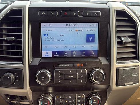 Used 2020 Ford F250 Lariat w/ Lariat Value Package AWD/4WD image 23