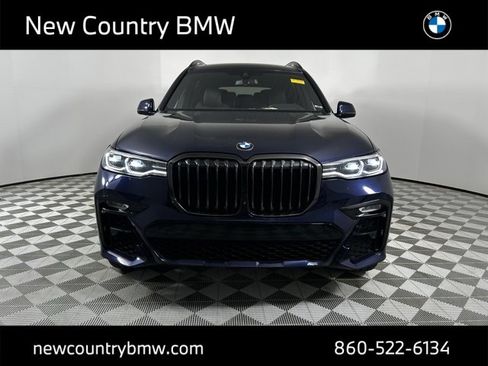 Used 2022 BMW X7 xDrive40i w/ M Sport Package image 2