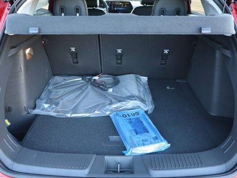 New 2026 Chevrolet Trax LT image 21