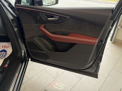 Used 2022 Audi SQ7 Premium Plus w/ SQ7 Executive Package image 36