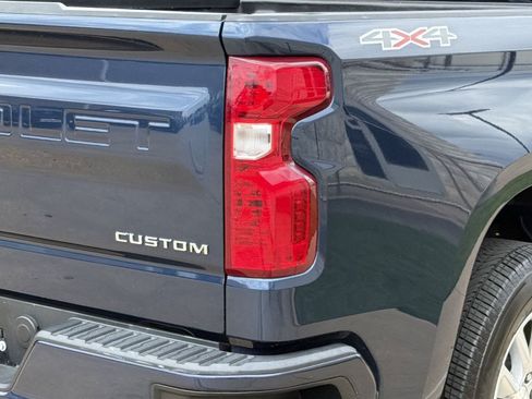 Used 2023 Chevrolet Silverado 1500 Custom AWD/4WD image 7