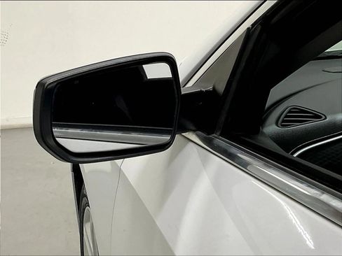 Used 2024 Chevrolet Malibu RS FWD image 39