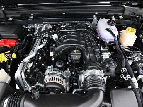 New 2025 Jeep Gladiator Sport image 18