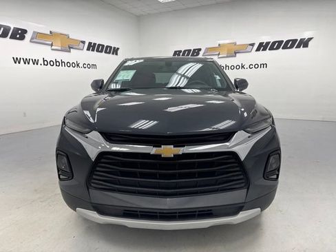 Used 2021 Chevrolet Blazer LT FWD image 2