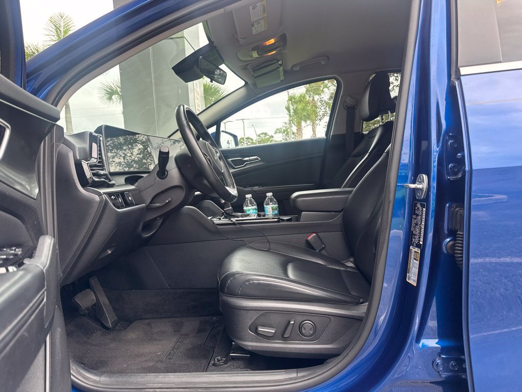 Used 2023 Kia Sportage EX FWD image 5