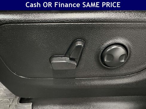 Certified 2023 RAM 1500 Big Horn AWD/4WD image 17