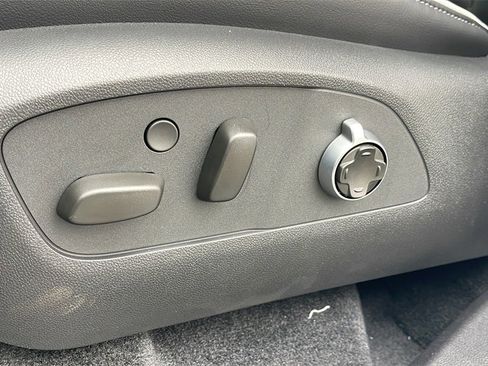 New 2026 Buick Enclave Avenir w/ Super Cruise Package image 12