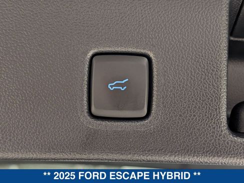 Certified 2025 Ford Escape ST-Line w/ Equipment Group 301A image 14