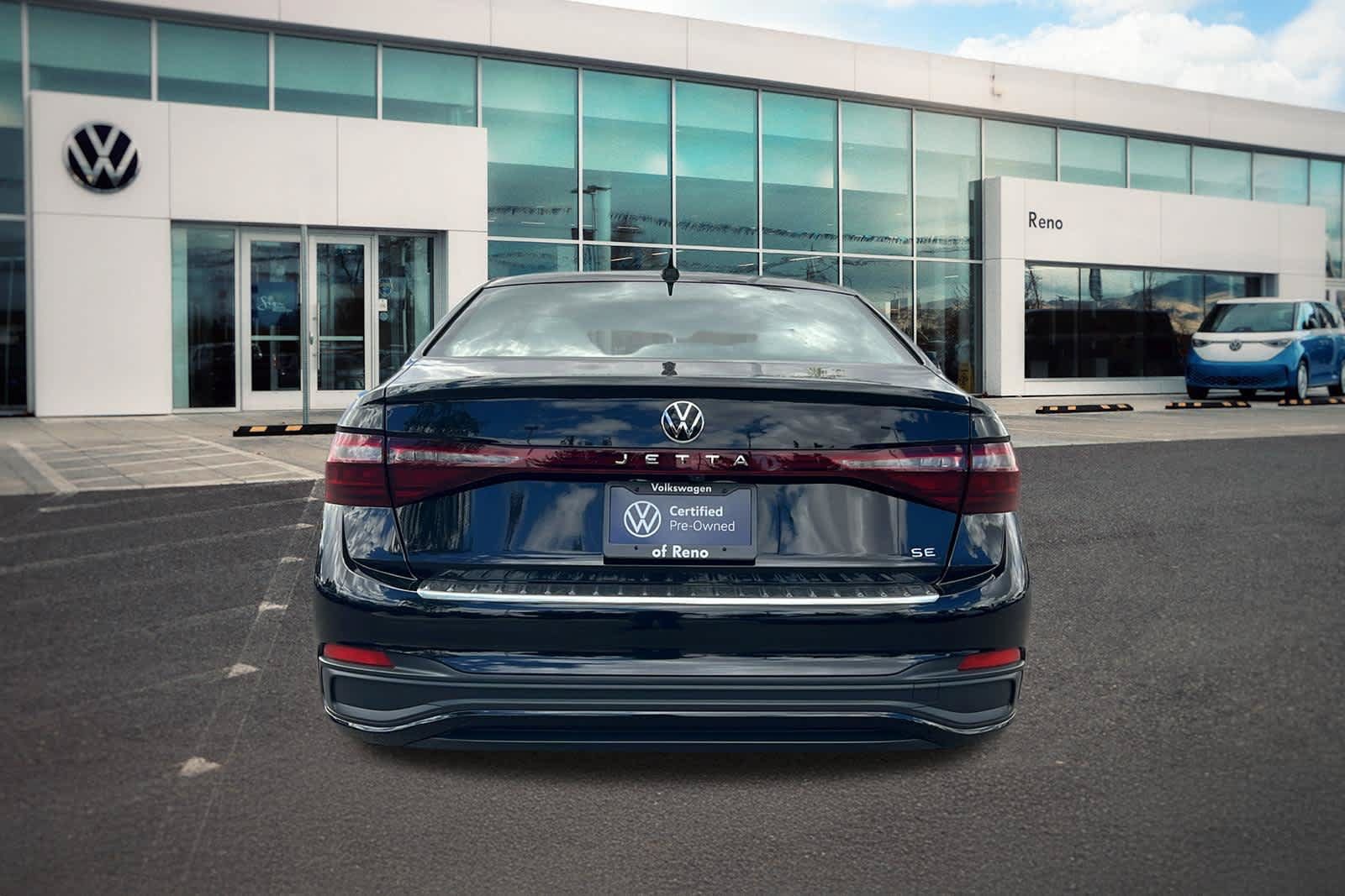 Used 2026 Volkswagen Jetta SE FWD image 6