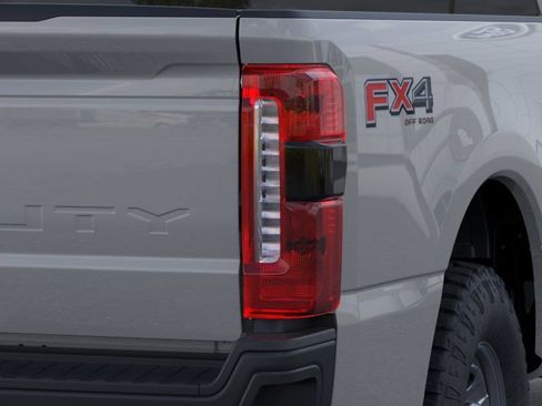 New 2026 Ford F250 XL w/ 360-Degree Camera Package AWD/4WD image 21