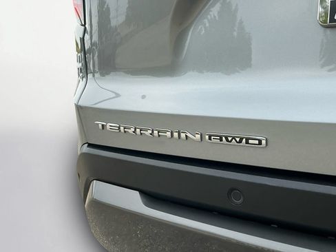 Used 2025 GMC Terrain Elevation AWD/4WD image 19