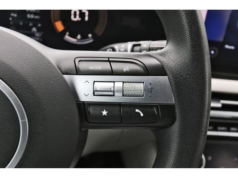 Certified 2025 Hyundai Tucson SEL FWD image 18