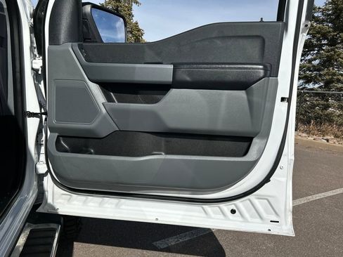 Used 2023 Ford F150 XLT w/ XTR Package image 31