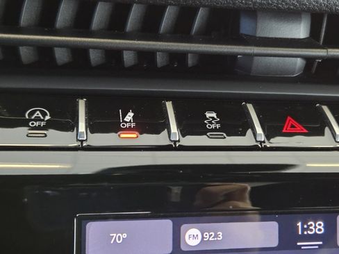 Used 2025 Jeep Grand Cherokee Laredo X image 43