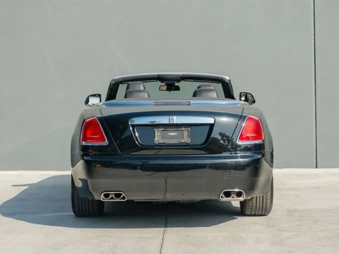Used 2018 Rolls-Royce Dawn image 9