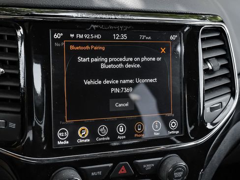 Used 2019 Jeep Grand Cherokee Altitude image 39