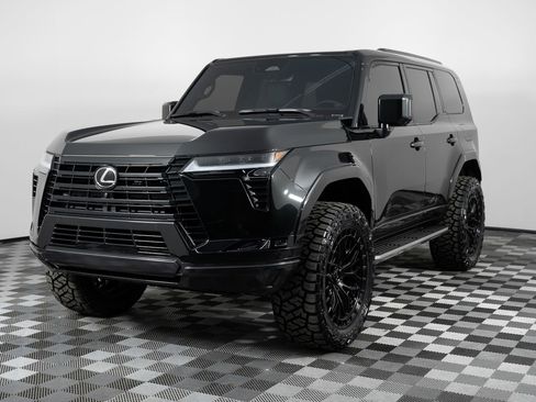 Used 2025 Lexus GX 550 image 2