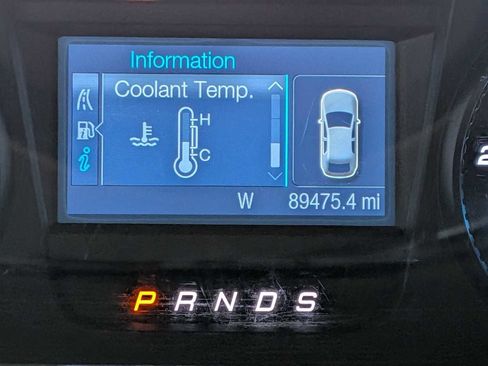 Used 2015 Ford Taurus SEL image 28