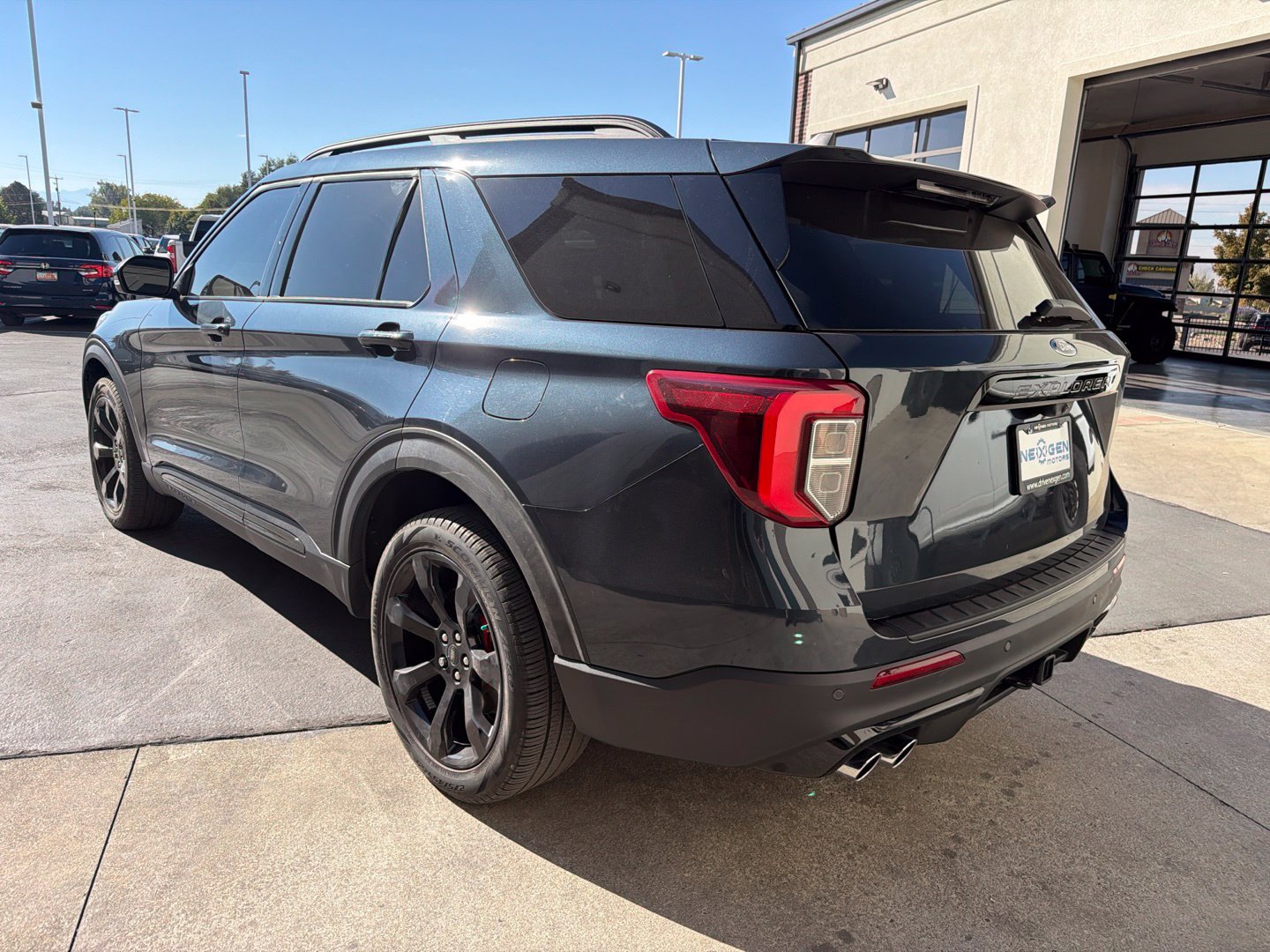 Used 2023 Ford Explorer ST w/ Equipment Group 401A AWD/4WD image 18