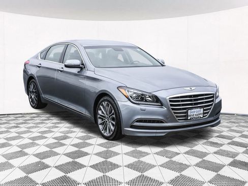 Used 2015 Hyundai Genesis 3.8 image 12