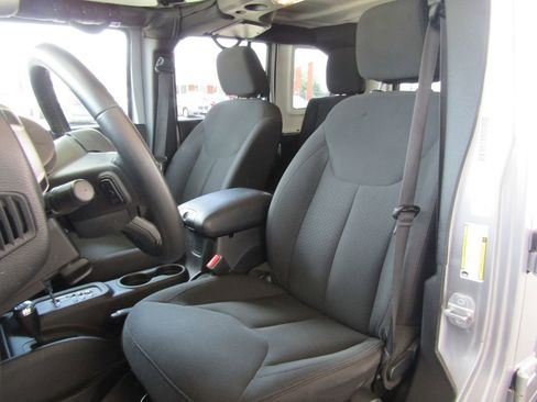 Used 2016 Jeep Wrangler Unlimited Sport w/ Quick Order Package 24S AWD/4WD image 14