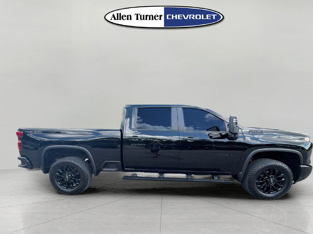 Used 2025 Chevrolet Silverado 2500 Custom w/ Custom Value Package AWD/4WD image 3