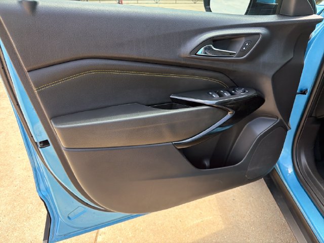 Used 2025 Chevrolet Trax LT FWD image 22