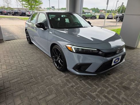 Used 2023 Honda Civic Sport image 5
