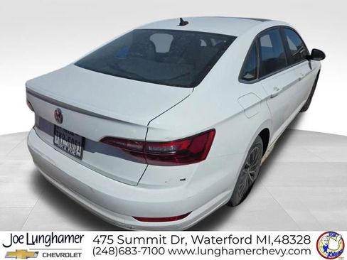 Used 2021 Volkswagen Jetta FWD image 3