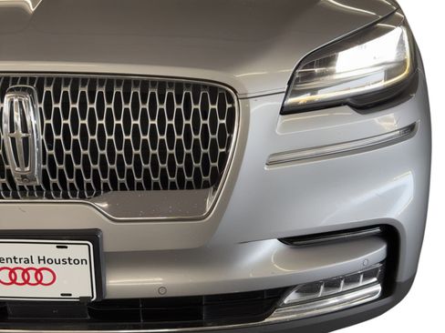 Used 2020 Lincoln Aviator Reserve w/ Equipment Group 201A image 11