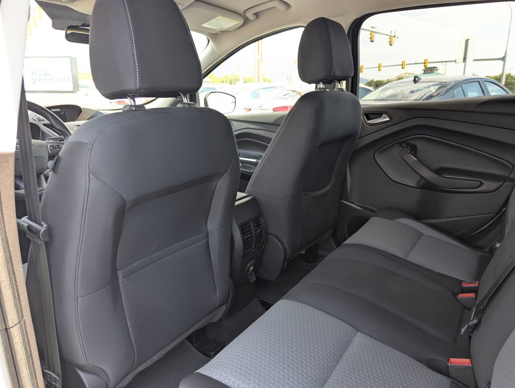 Used 2017 Ford Escape SE AWD/4WD image 28
