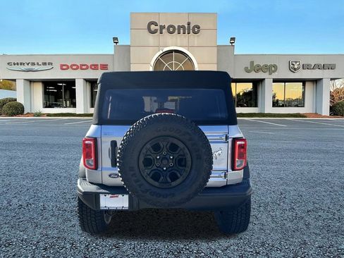 Used 2022 Ford Bronco Black Diamond image 4