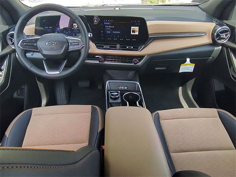 Certified 2025 Chevrolet Equinox ACTIV image 20