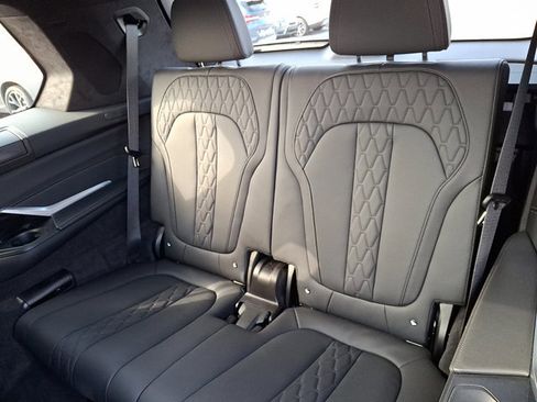 Certified 2025 BMW X7 M60i image 11