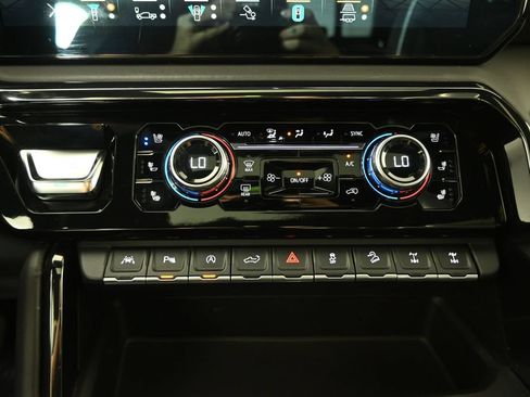 Used 2022 GMC Sierra 1500 AT4X AWD/4WD image 30