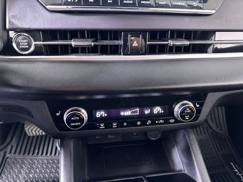 Used 2024 Mitsubishi Outlander SE image 23