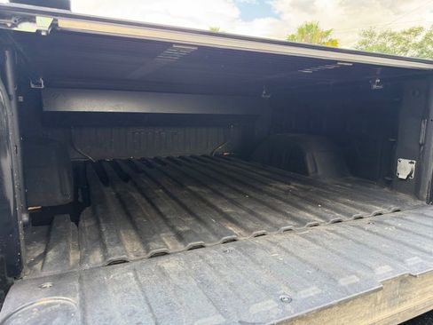 Used 2022 GMC Sierra 1500 AT4 w/ AT4 Premium Package AWD/4WD image 7