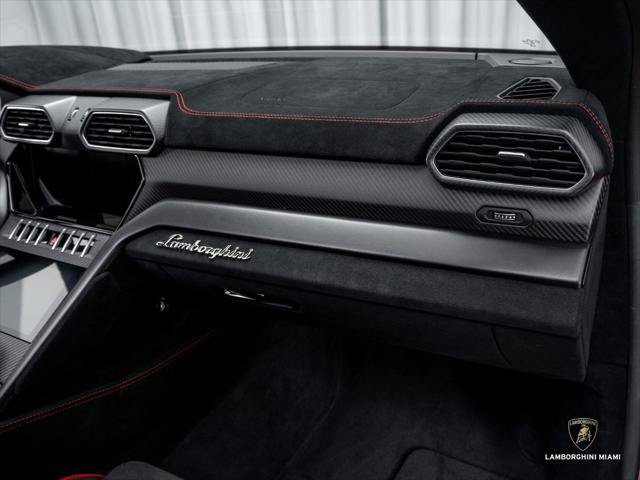 Used 2023 Lamborghini Urus Performante AWD/4WD image 49