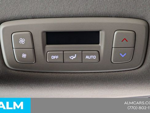 Used 2025 Kia Carnival FWD image 45